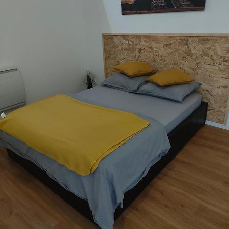 Les Lofts De Provins: Apt 1 Exterior foto